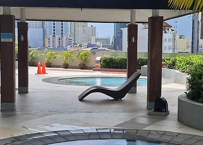 Spacious 1br With Balcony At Beacon With Pool, 100mbps Internet Appartement *