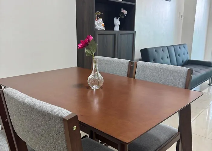 Spacious 1br With Balcony At Beacon With Pool, 100mbps Internet Appartement