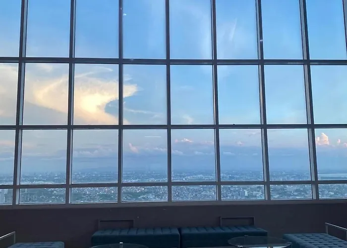 Spacious 1br With Balcony At Beacon With Pool, 100mbps Internet